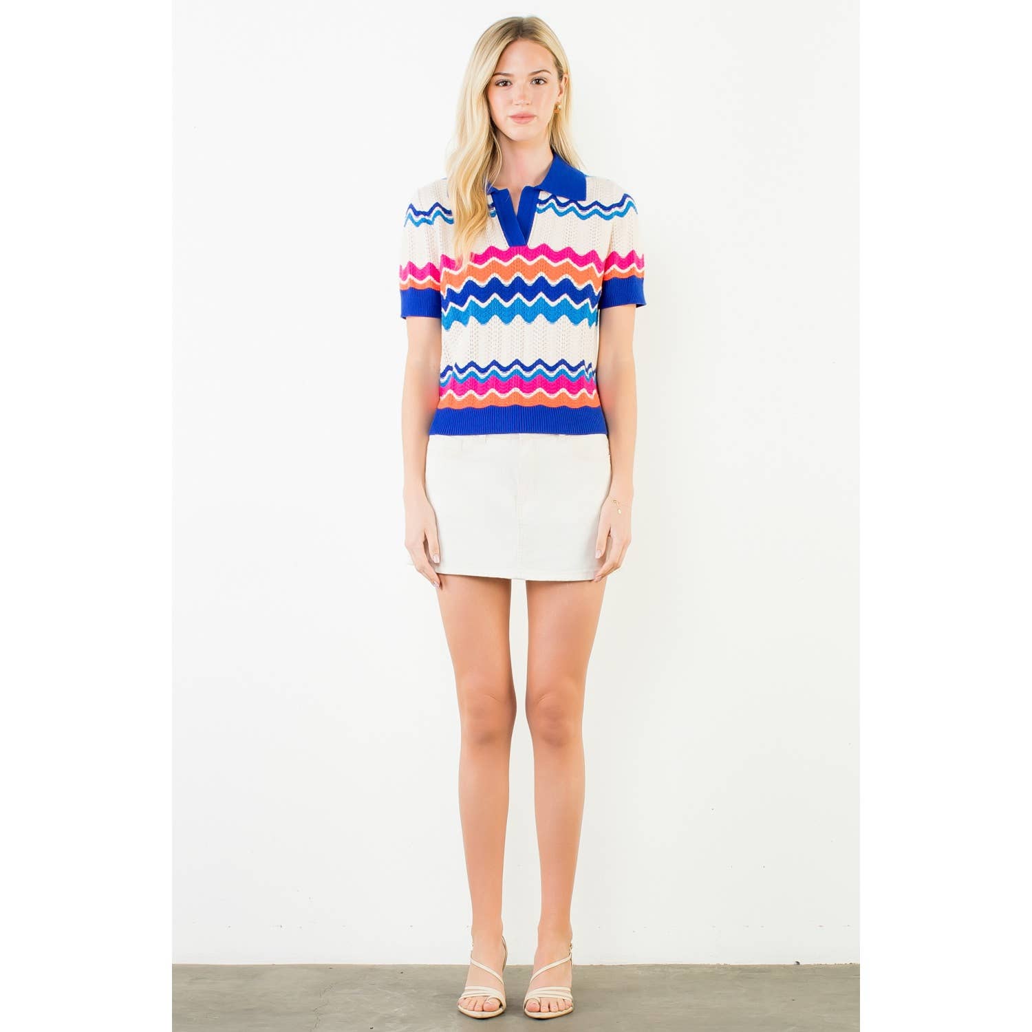 Tracey - Short Sleeve Collared Zigzag Knit Top - Image 3
