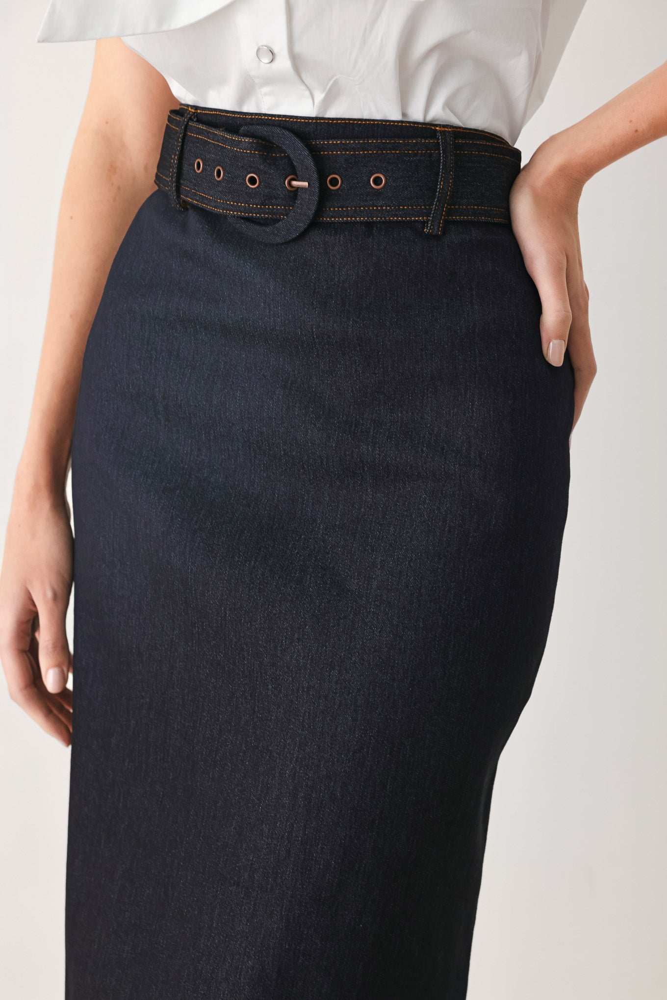 CLASSIC DENIM OFFICE MIDI PENCIL SKIRT - Image 3