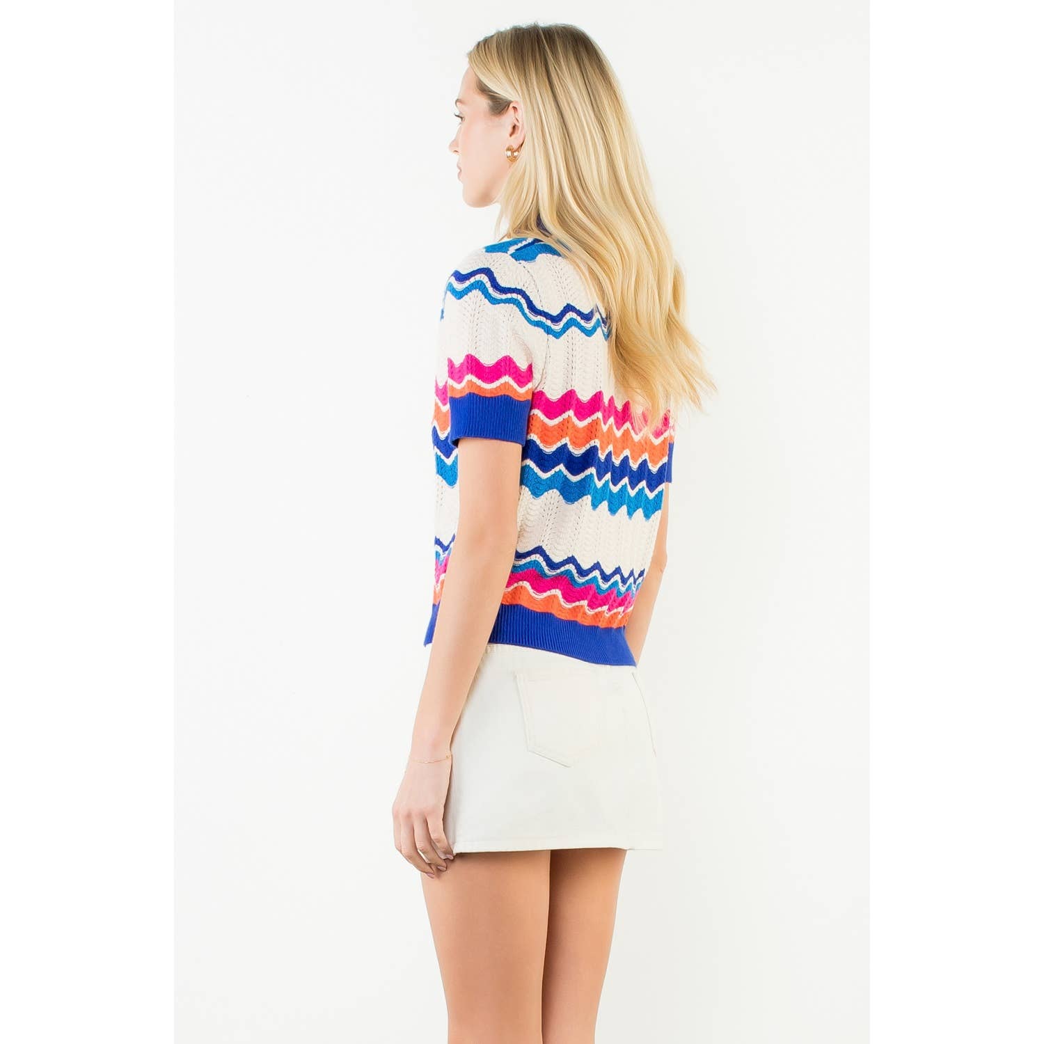 Tracey - Short Sleeve Collared Zigzag Knit Top - Image 5